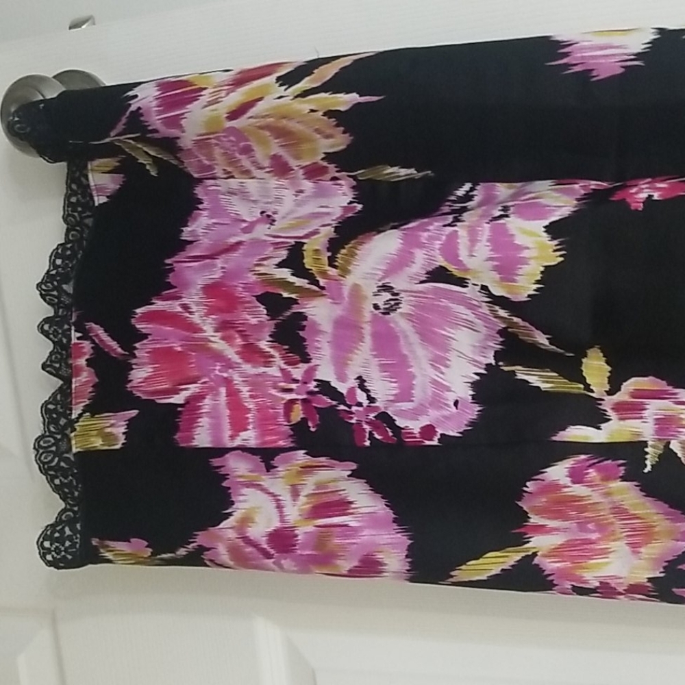 Cache size 2 Dress - Picture 2 of 4